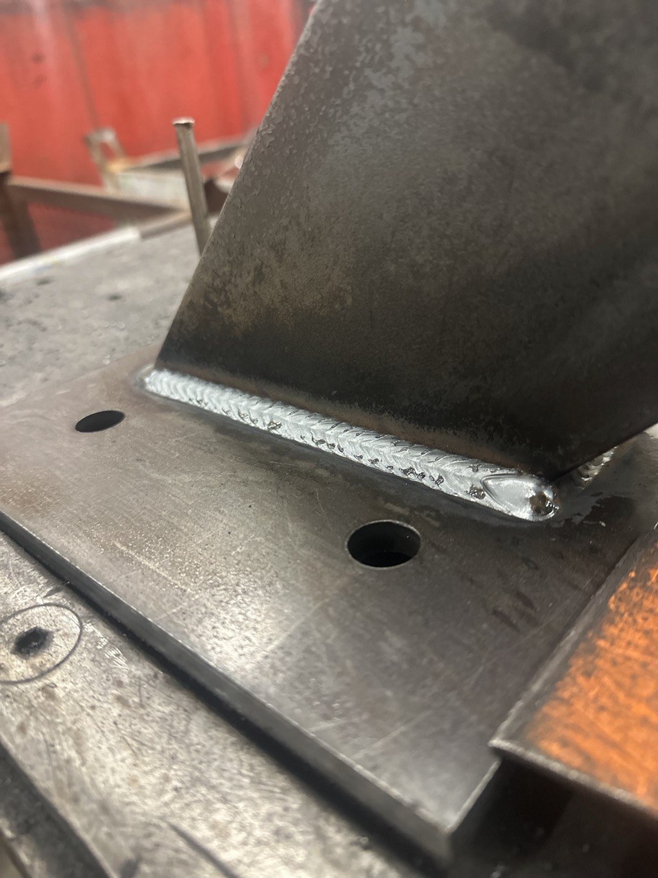 Weld detail on a metal structure